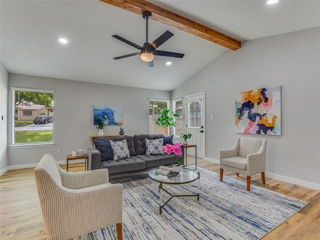 Photo - 12900 Campos Dr