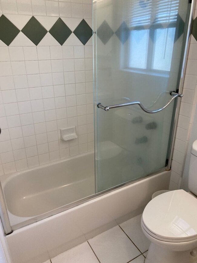 Photo - Clean Marina Condo (Park Marina)