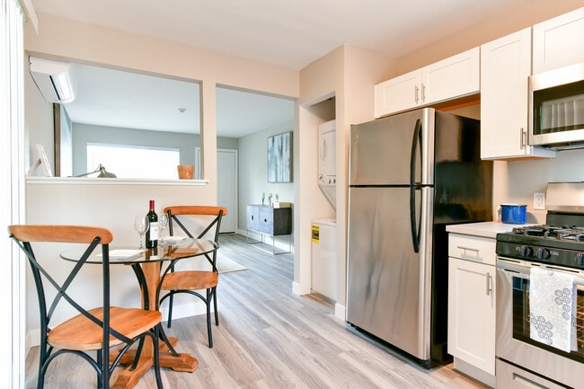 3BR, 1 BA - Traverse Rental