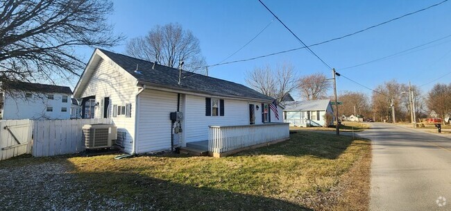 Building Photo - 13594 Hamilton St Rental