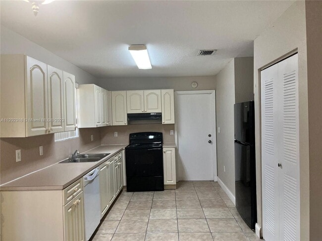 Photo - 222 SW 6th Ave