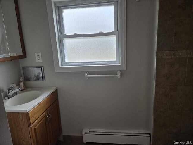 140 N Forest Ave Unit 2nd Floor