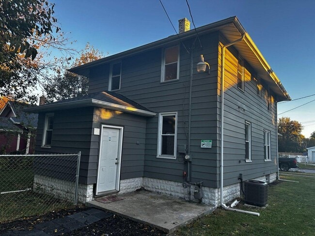 Photo - 405 Beech St