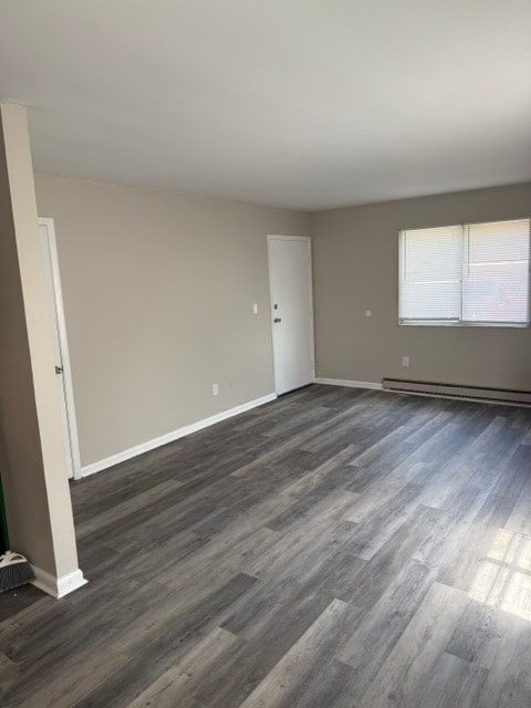 Living Room 2 - 487 S Main St Apartamentos Unidad C