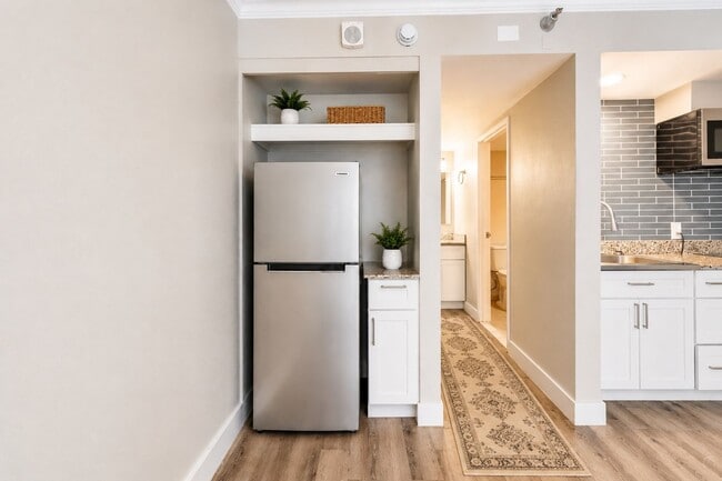 Alta Apartments