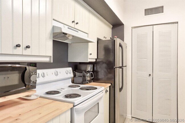 Photo - 322 Villa Cir Unit 322