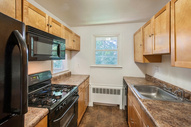 Riverhill Apartments