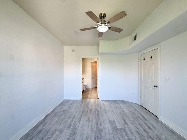 Photo - The Grande Downtown - REMODELED 1 Bedroom Available for rent NOW!