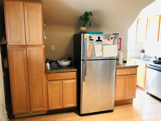 Photo - 3434 W Drummond Pl Unidad 3