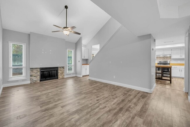 2567 Higgins Rd
