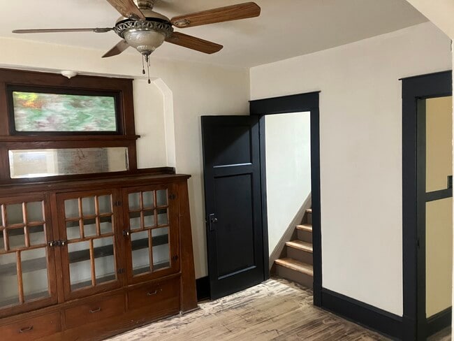 Photo - 1303 N Hawley Rd