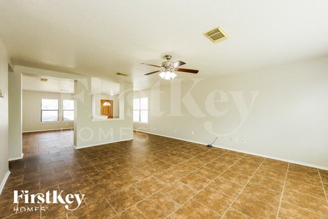 Photo - 5060 Viking Coral