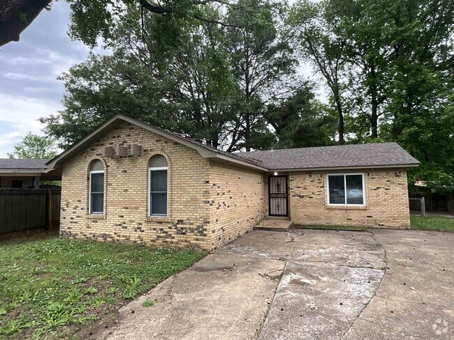 Building Photo - 4430 Pine Ridge Cove Rental