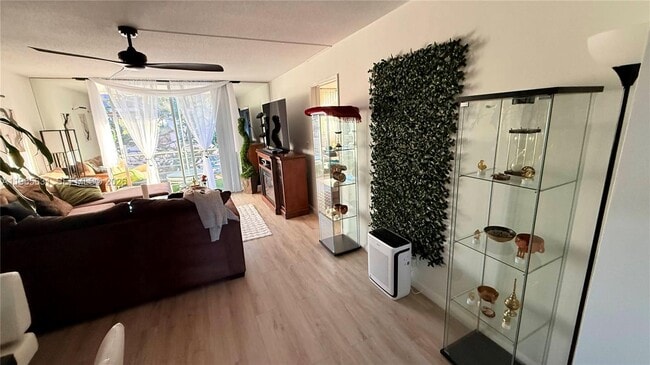 Photo - 4502 N Federal Hwy Unit 336D