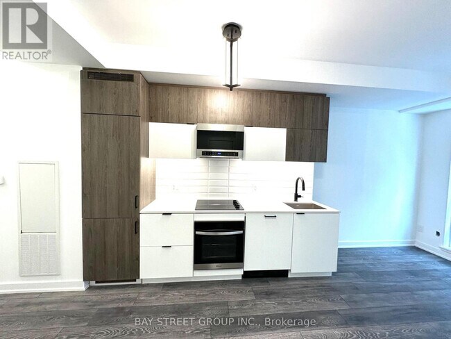 Photo - 8888 Yonge St Unit 327