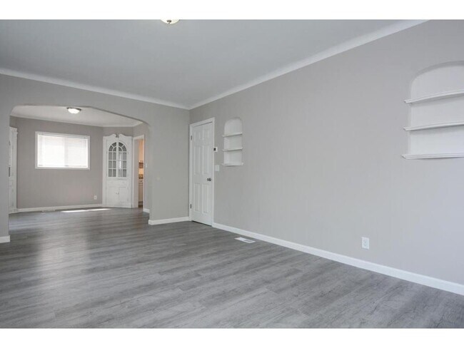 Photo - 3731 N Sheridan Ave