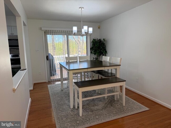 Photo - 18 Jameson Ln