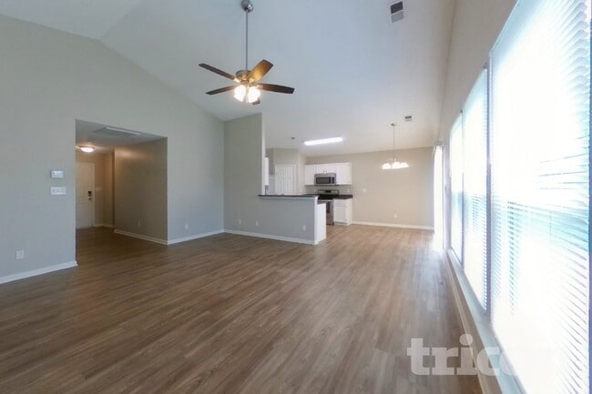 143 Markham Dr