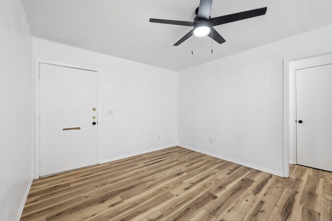 Photo - 801 W Gibson St Unit 216