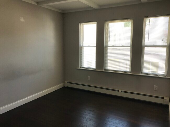 Photo - 52 Queensberry St