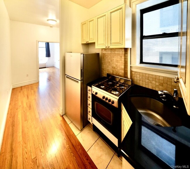 Building Photo - 211 W 88th St Unit 1C Rental