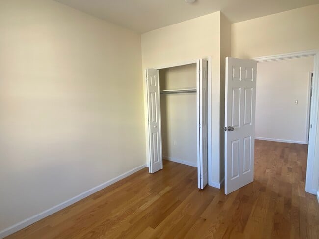 45-47 Newkirk St