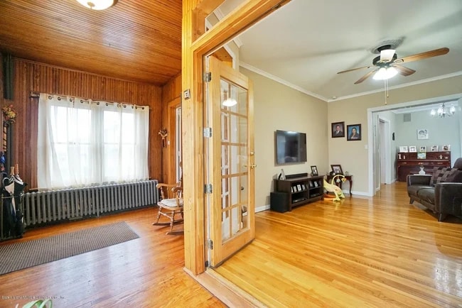 Photo - 25 Nicholas Ave