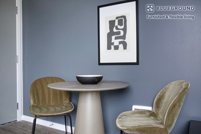 Photo - 5 W Roy St Unit FL8-ID699