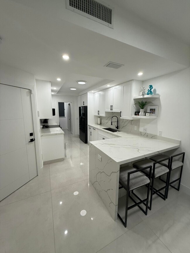 Photo - 500 Capistrano Dr