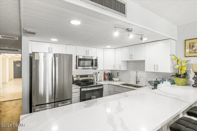 Photo - 2947 S Atlantic Ave Unidad 506