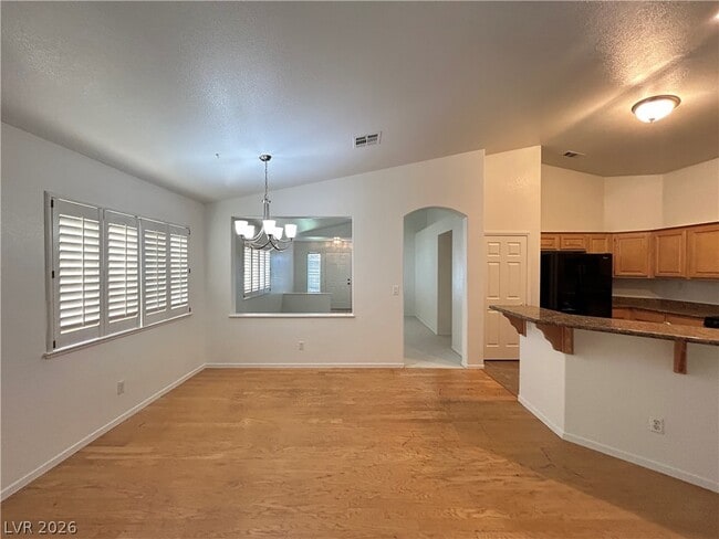 Photo - 645 Beresford Ave