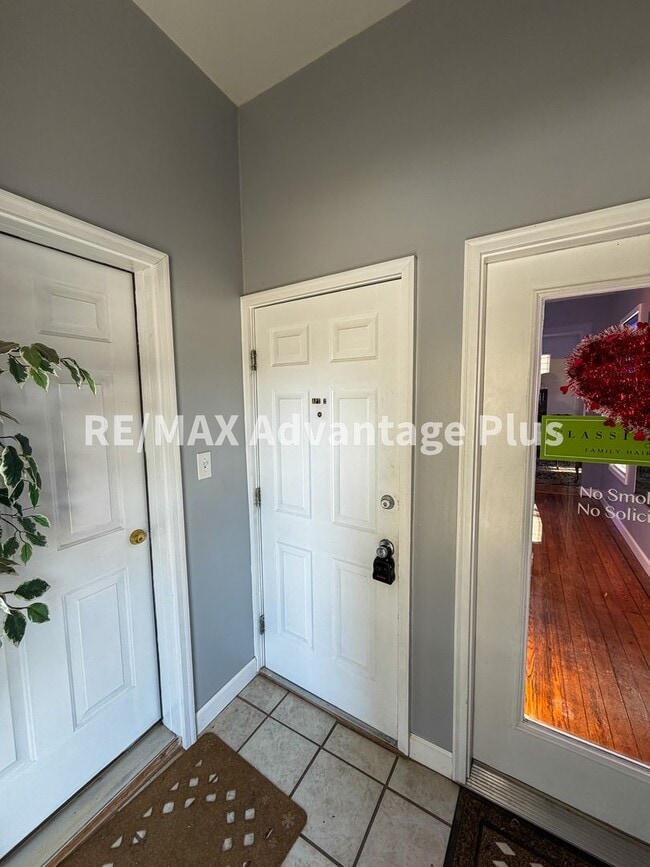 Photo - 400 S Main St Unit 2