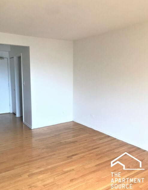 Building Photo - 6830 N Sheridan Rd Unit 466