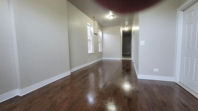 1656 S Hamlin Ave Unit 1