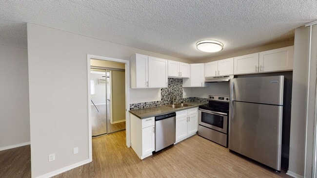 Photo - Wilshire Regency Apts.