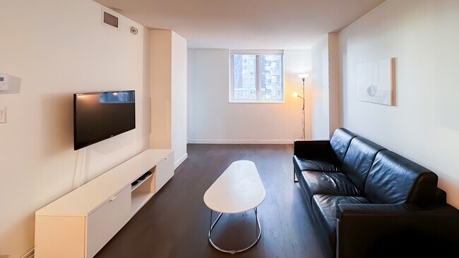 Photo - 1009 Harwood St