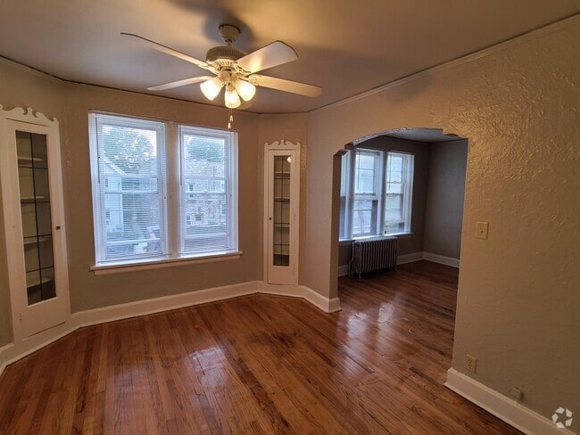 Building Photo - 2937 N Bartlett Ave Unit 1 Rental
