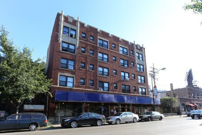 Building Photo - 717 W Belmont Ave Unit J01W