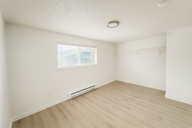 Photo - Meadowbrook Apartments