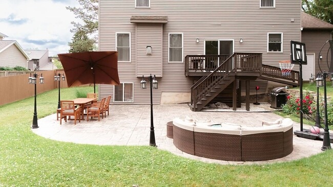 935 Whittier Dr