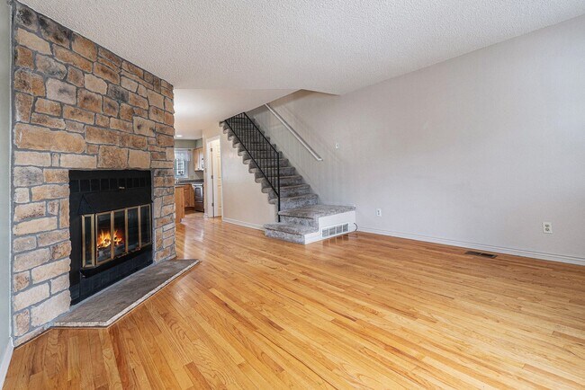 Photo - 3 Bedroom 2 Bathroom End Unit Townhome!