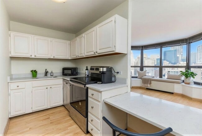 Photo - 899 S Plymouth Ct Unit 2010