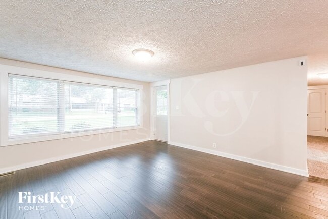 Photo - 648 Sycamore St