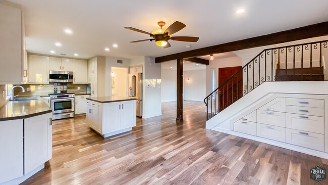 GORGEOUS TWO-STORY CONDO IN CULVER CITY | ... - GORGEOUS TWO-STORY CONDO IN CULVER CITY | ...