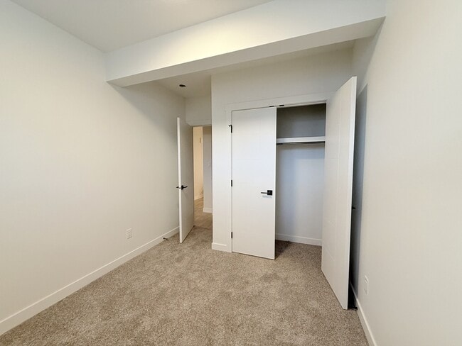 Photo - 12920 156 St NW