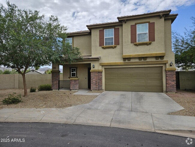 Building Photo - 3425 E Wayland Dr Rental