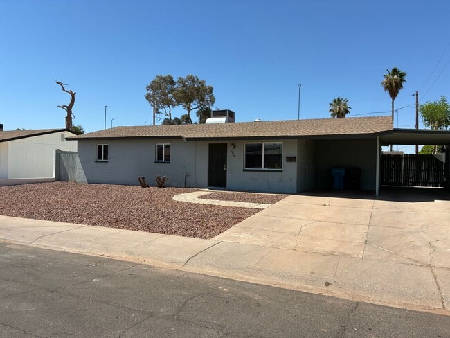 Building Photo - Spacious 4 BR 2BA w/ Large Lot in Paradise Valley!! Located at 36th St and Greenway