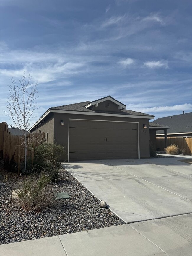 1010 Emerald Wy