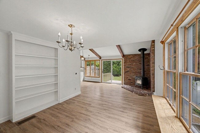 95 Gleason Rd
