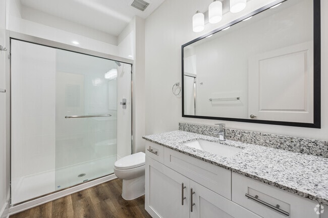 1BR, 1BA - 942SF - Primary Bathroom